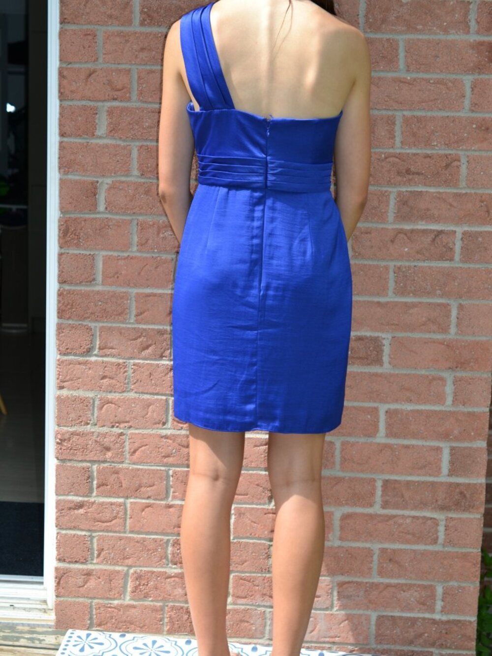 💙 BCBGMaxAzria One-Shoulder Royal Blue Satin Cocktail Dress - Picture 3 of 6